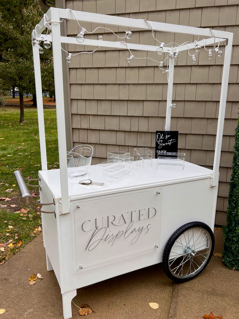 Reserve Rose Our Vintage Peddlers Cart  - Toledo Mobile Bar Rental